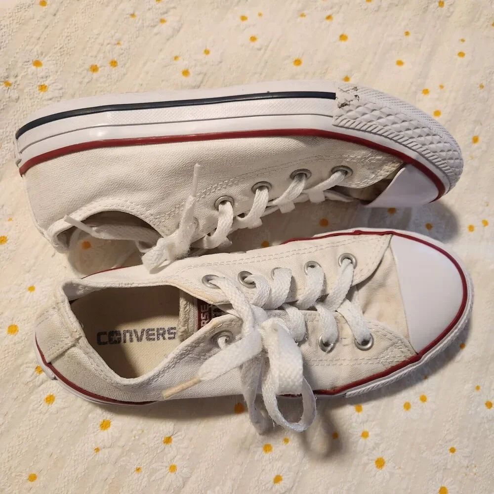 Converse good preowned